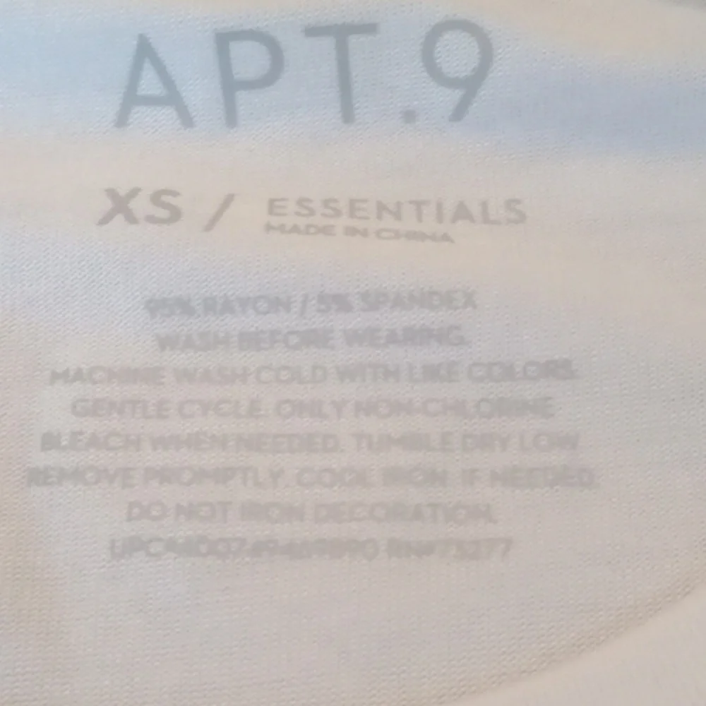 Apt. 9 Women's Short Sleeve Top - Picture 9 of 9